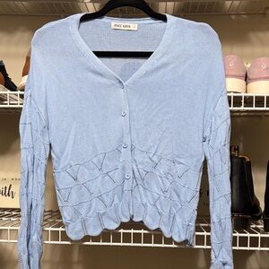 Beautiful scalloped crop sweater